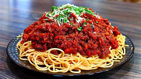 Spaghetti Bolognese – Italian Pasta Recipe (VIDEO) – Tasty Food Recipes