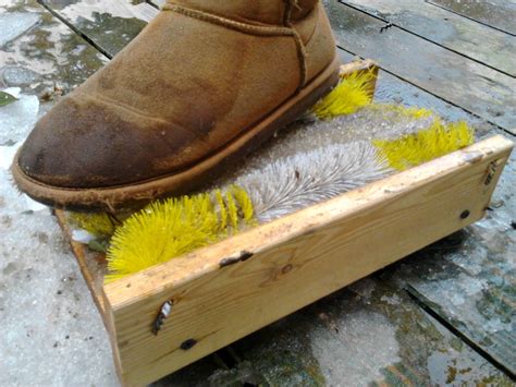 DIY Boot Scraper from Scrap Lumber and Toilet Brushes | Toilet brushes ...