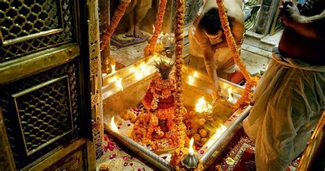 Kashi Vishwanath: A temple that captures the Hindu spirit