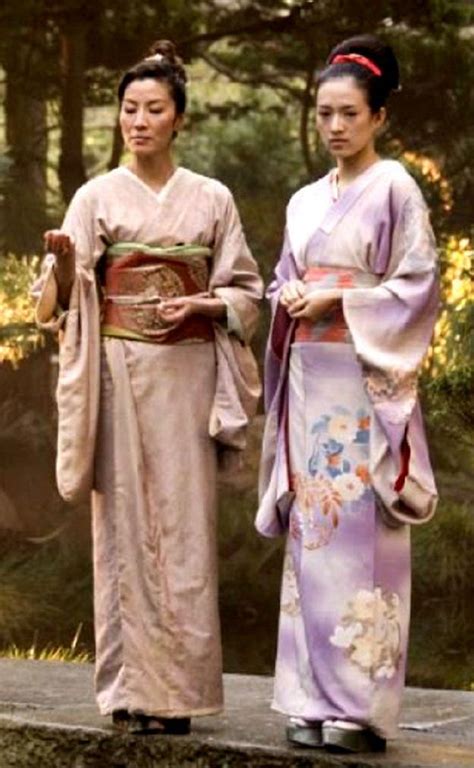 Memoirs of a Geisha - Michelle Yeoh as Mameha and ZiYi Zhang as Sayuri ...