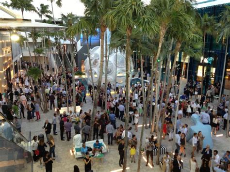 Why You Need To Take The Miami Design District Art Walk | Miami Design ...