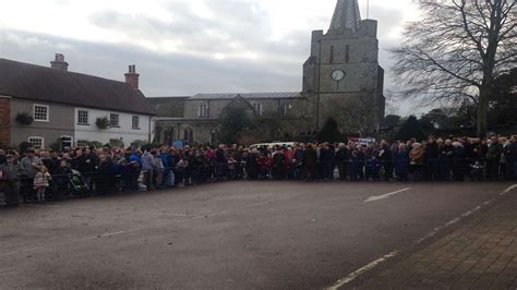 Boxing Day hunt: Saboteurs protest in Elham