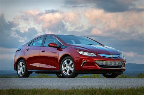 2019 Chevrolet Volt Overview - The News Wheel