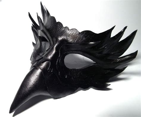 Die besten 25+ Raven mask Ideen auf Pinterest