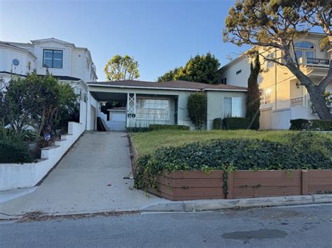 New Single-Family Home: Manhattan Beach - Merit Real Estate