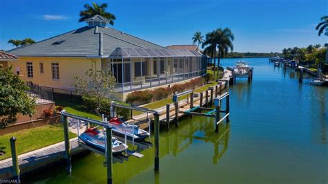 Naples, FL - Canal & Waterfront Homes - Boating Communities - Steps to ...