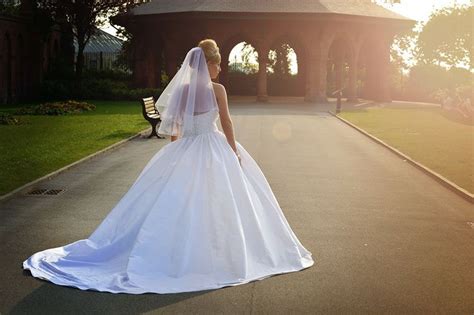 Pin by Samantha Brown Photography on Samantha Brown Photography Images | Wedding dresses ...