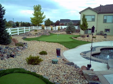 How to Build a Mini-Golf Course in Your Backyard - YourAmazingPlaces.com