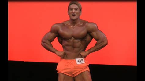 Chul Soon Wins 2015 Musclemania Pro Bodybuilding - YouTube