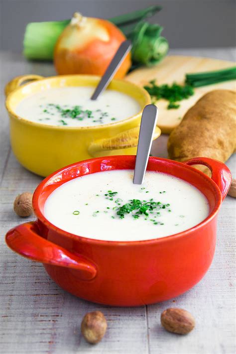 VICHYSSOISE RECIPE & HISTORY - all you need to know!