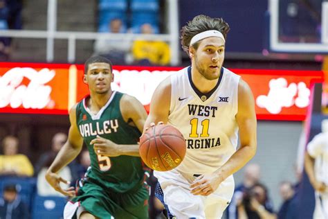 West Virginia Mountaineers Vs. New Hampshire Wildcats Preview: Season ...