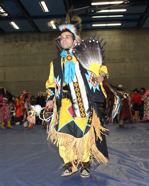 Powwow photos show the splendor | News at PCC