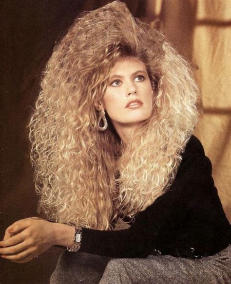 15 Gigantic Hairdos From The 1980's | 80s big hair, Teased hair, Big hair