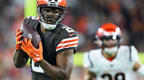 Browns: Predicting season stats for Amari Cooper, other WRs