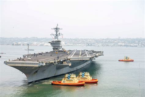 DVIDS - Images - USS Abraham Lincoln Departs San Diego [Image 5 of 6]