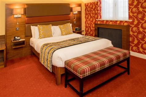 Rogerthorpe Manor Hotel Pontefract | Bookonline.com