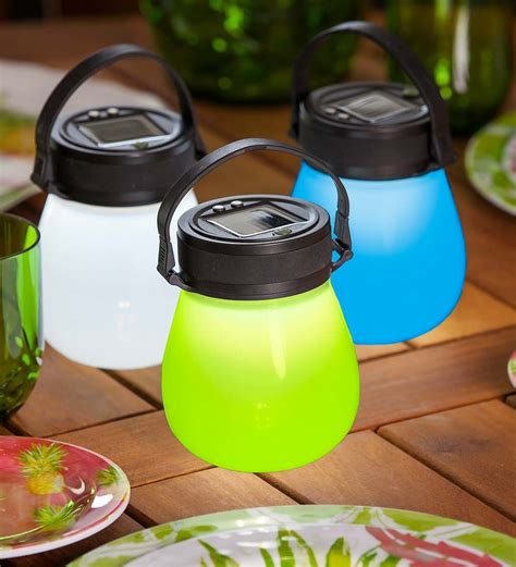 This Solar Firefly Lantern creates the sight of fireflies in a jar with amazing functionality ...