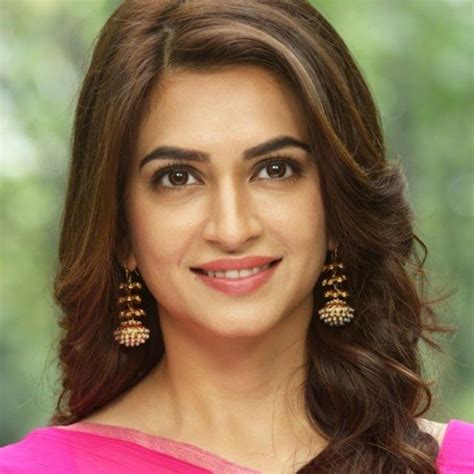 Kriti Kharbanda Hairstyles - Star Hairstyles