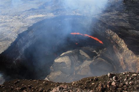 Volcano Earthquakes Swarm, Scientists Say What To Expect