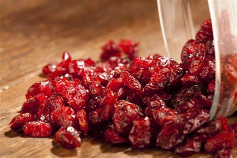 How to Make Dried Cranberries Using the Dehydrator Method