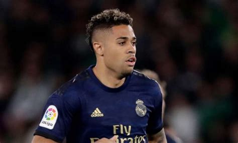 Real Madrid striker Mariano Diaz tests positive for Covid-19 - Sportszion