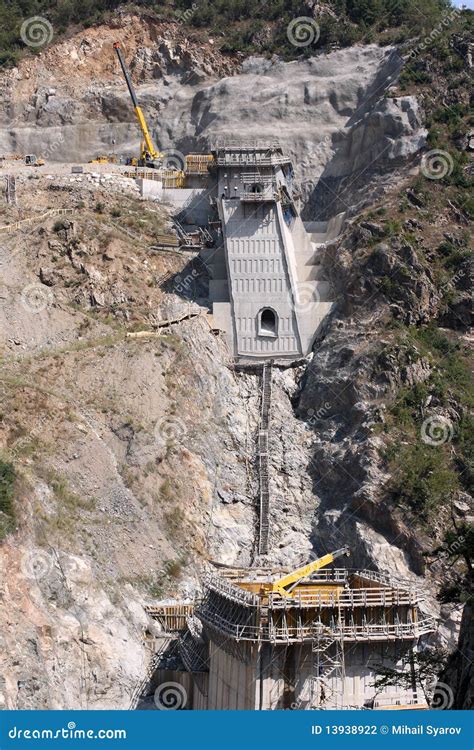 Spillway Construction In A New Dam Stock Photography - Image: 13938922