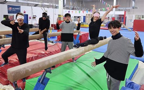 Lucas and Marcus - GYMNASTICS BLINDFOLDED! (DANGEROUS)_哔哩哔哩_bilibili