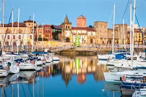 Las 10 mejores cosas que ver y hacer en Gijón - Puerto Deportivo de Gijón, Asturias. Norte de ...