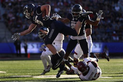 College Football Team With Losing Record Will Make Bowl Game - The Spun