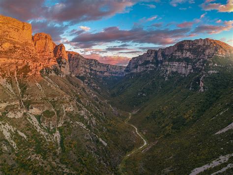 Hiking Vikos Gorge | OutdoorTrip