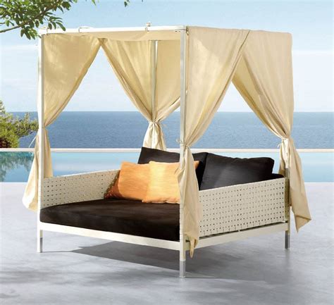 Taco Modern Outdoor Leisure Daybed with Canopy