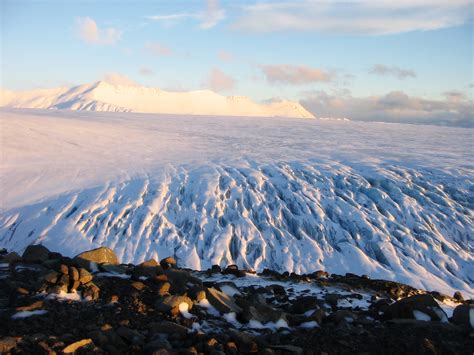 Space in Images - 2008 - 10 - Vatnajokull glacier