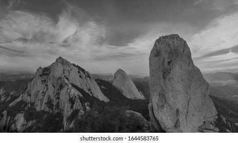 3,455 Bukhansan Mountains Images, Stock Photos & Vectors | Shutterstock