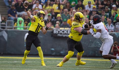 Oregon Football: Bo Nix's Five Touchdowns Lead Ducks to Dominant Win Over Eastern Washington ...