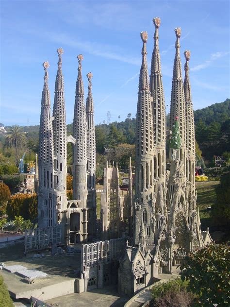5-five-5: Sagrada Familia, (Barcelona - Spain)