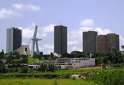 Skyline Abidjan : Cathédrale Saint-Paul d'Abidjan : Abidjan : Abidjan ...