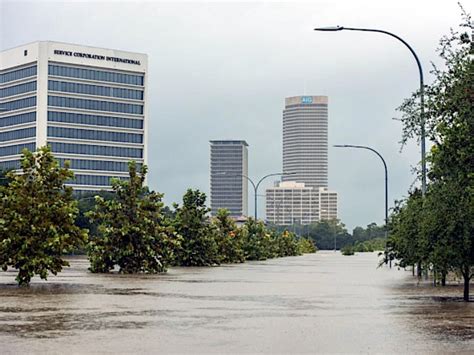 Incredible photos as Hurricane Harvey hits Houston especially hard ...