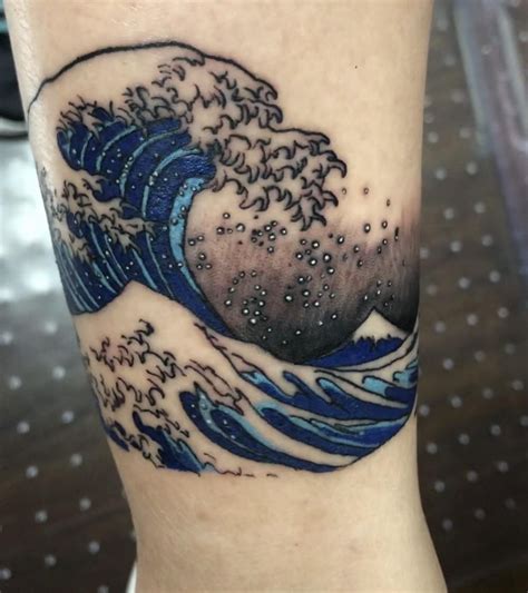 The Great Wave of Kanagawa tattoo on my right ankle done by Noemi at ...