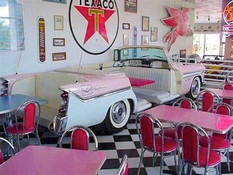 Gorgeous 50's diner 1950s Diner, Vintage Diner, Retro Cafe, 60s Retro, Cafe 50s, Retro Diner ...