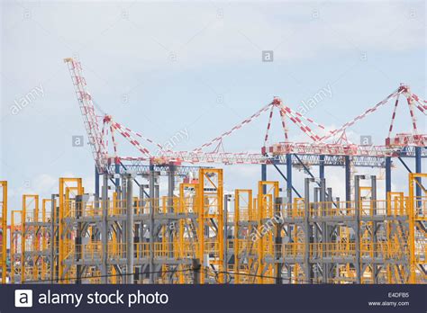 Dock Cranes Stock Photos & Dock Cranes Stock Images - Alamy