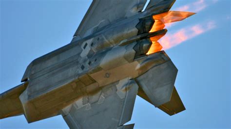 Download Military Lockheed Martin F-22 Raptor 4k Ultra HD Wallpaper