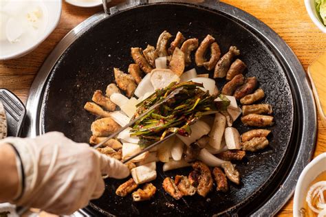 What Is Gopchang? A Primer on Korean Barbecue’s Offal Star - Eater LA