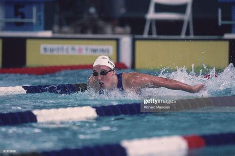 Summer Olympics, Amy Van Dyken in action during 100M butterfly,... News ...