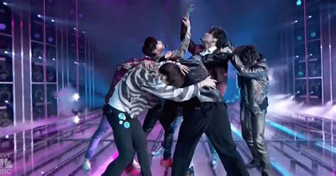 Watch BTS's "FAKE LOVE" Performance At The Billboard Music Awards 2018