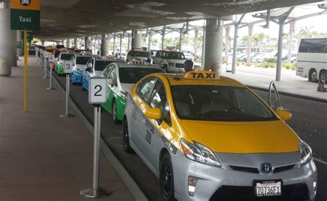 Pick The Best Airport Taxi Service – Shop Travel Bargain