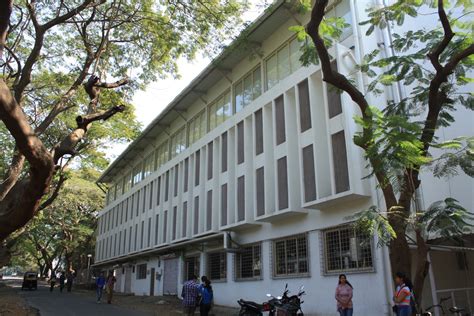 The Central Library of IIT Bombay, designed by Sanjay Udamale Architects