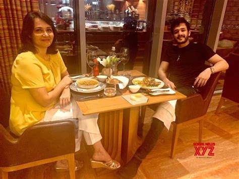 Akhil Akkineni Dinner Date With His Mom Amala Akkineni - Social News XYZ