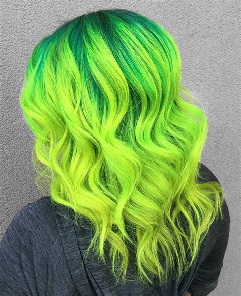 Pin by DiamondRoseEV 👸🏻💕 on Green Hair | Green hair, Green hair colors, Neon hair