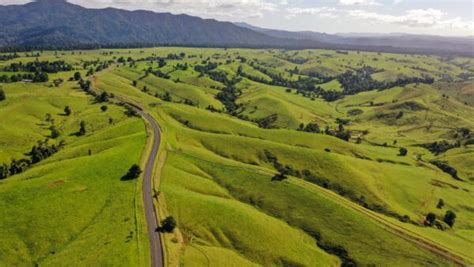 A Guide To The Atherton Tablelands Waterfalls - Explore Shaw