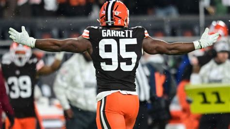 Myles Garrett injury update: Browns' star evaluated for concussion